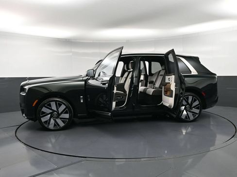 New 2026 Rolls-Royce Cullinan AWD/4WD image 41