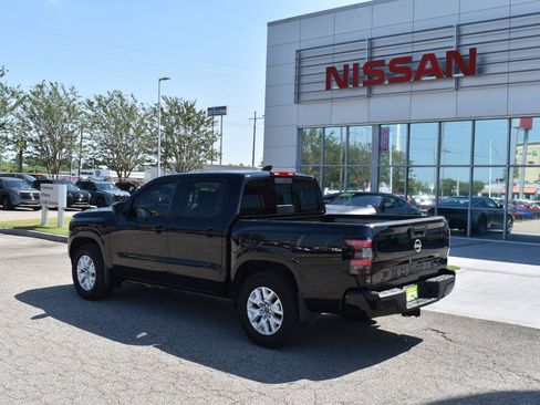 Used 2024 Nissan Frontier SV w/ SV Convenience Package RWD image 5