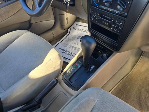 Used 2000 Daewoo Nubira SE image 44