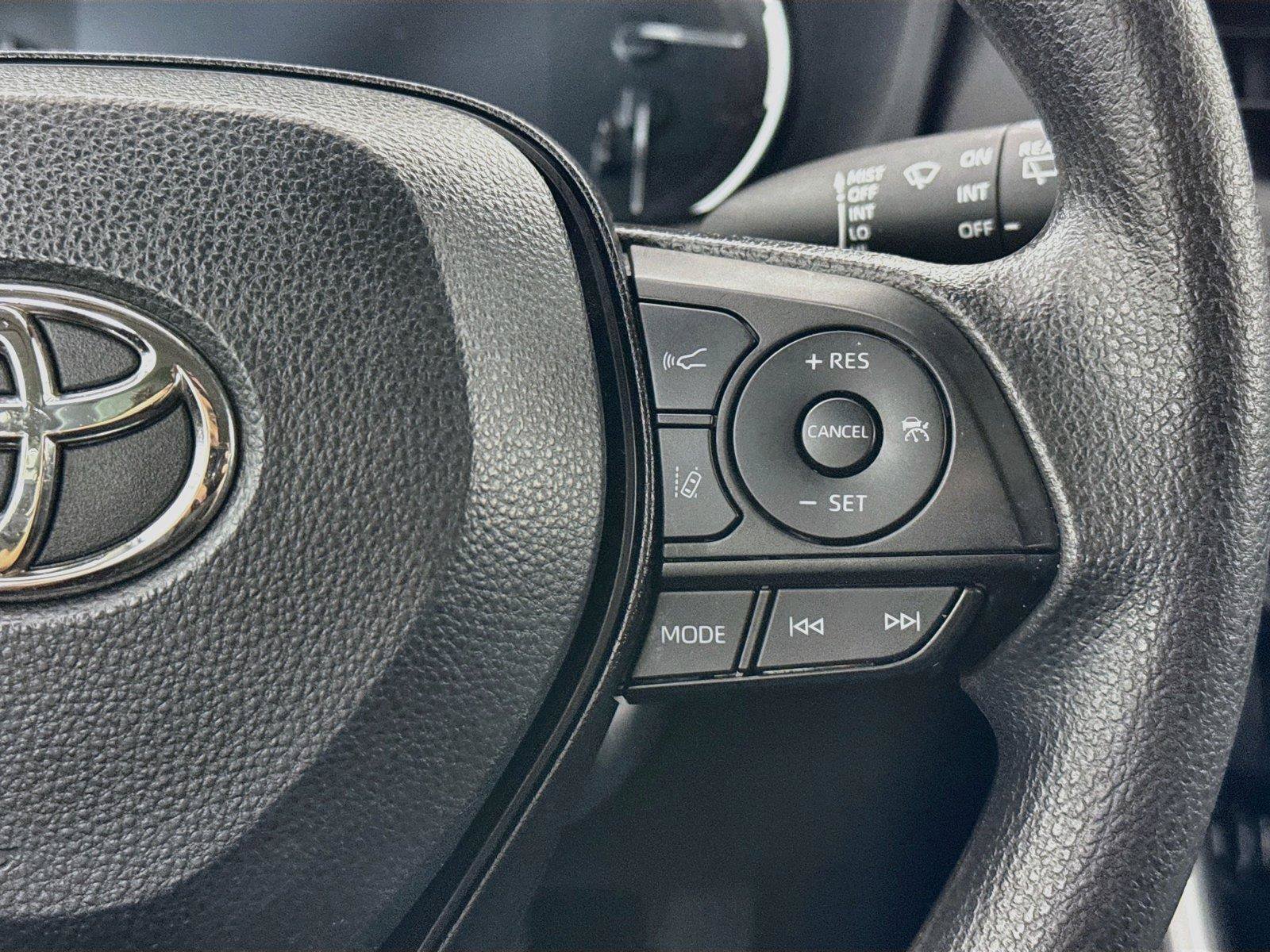 Certified 2024 Toyota RAV4 LE AWD/4WD image 18