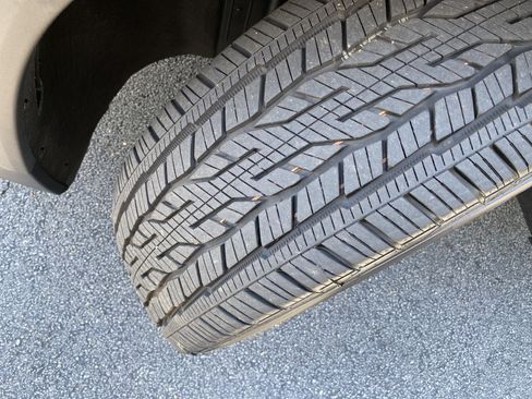 Used 2026 Chevrolet Traverse LT FWD image 12