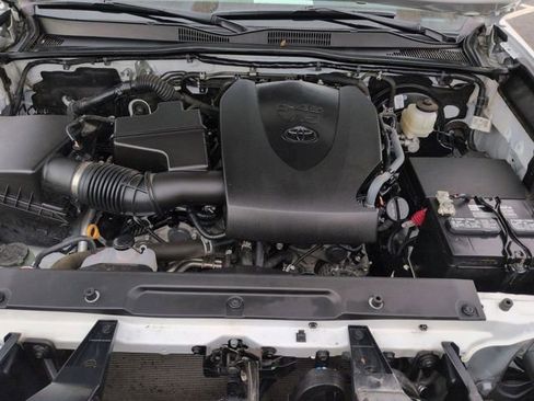 Certified 2023 Toyota Tacoma SR image 31