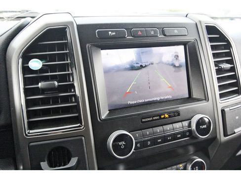 Used 2021 Ford Expedition XLT image 19