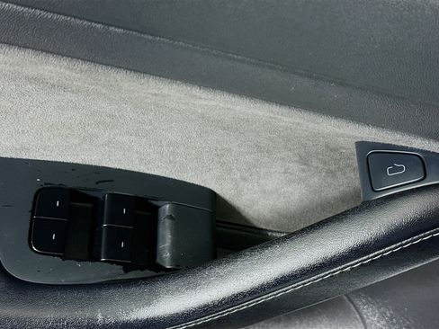 Used 2021 Tesla Model 3 Standard Range Plus image 23