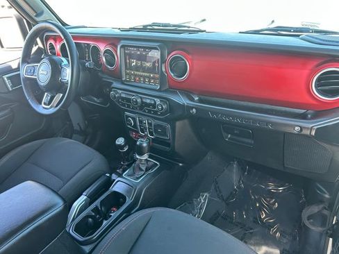 Used 2018 Jeep Wrangler Unlimited Rubicon image 33