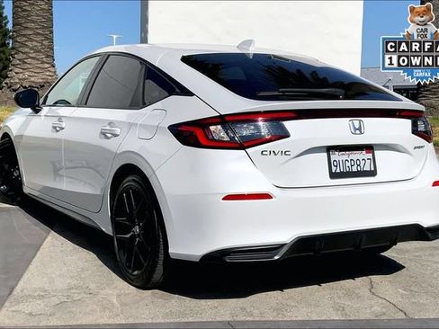 Used 2025 Honda Civic Sport image 12