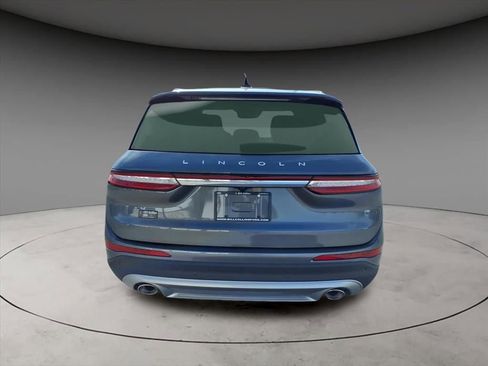 New 2025 Lincoln Corsair Reserve w/ Equipment Group 202A image 7