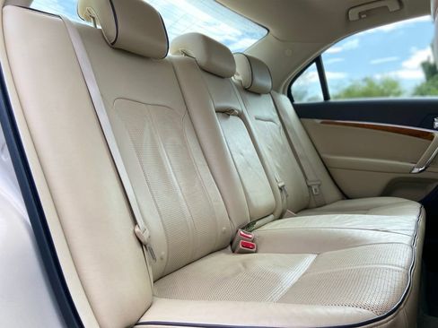 Used 2010 Lincoln MKZ FWD image 24