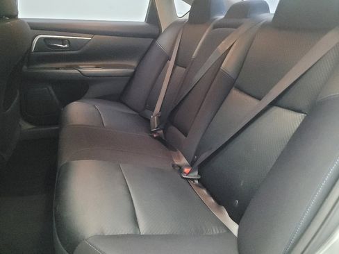 Used 2017 Nissan Altima 2.5 SR w/ Midnight Edition Package FWD image 18
