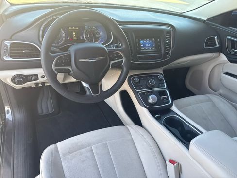 Used 2016 Chrysler 200 Limited image 13