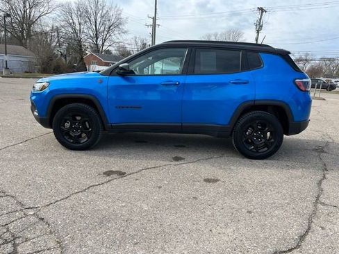 Used 2024 Jeep Compass Trailhawk AWD/4WD image 2