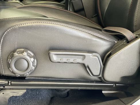 Used 2020 Jeep Wrangler Unlimited Rubicon w/ Uconnect 4C Nav & Sound Group AWD/4WD image 14