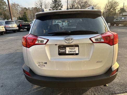 Used 2014 Toyota RAV4 XLE image 2