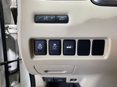 Used 2017 Nissan Murano Platinum w/ Platinum Technology Package image 11