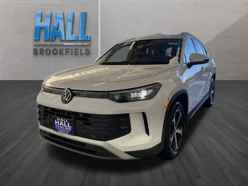 New 2026 Volkswagen Tiguan SE image 1