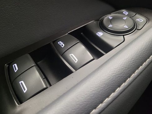 Used 2020 Buick Enclave Essence image 27