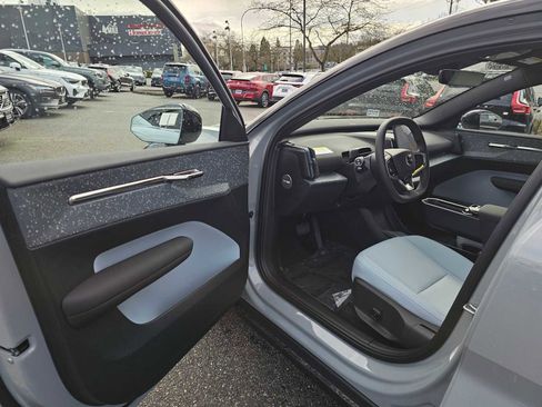 New 2026 Volvo EX30 Ultra w/ Protection Package Premier image 21