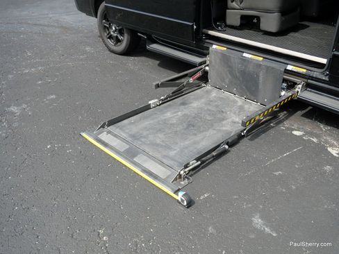 Used 2023 RAM ProMaster 2500 w/ Driver Convenience Group image 9