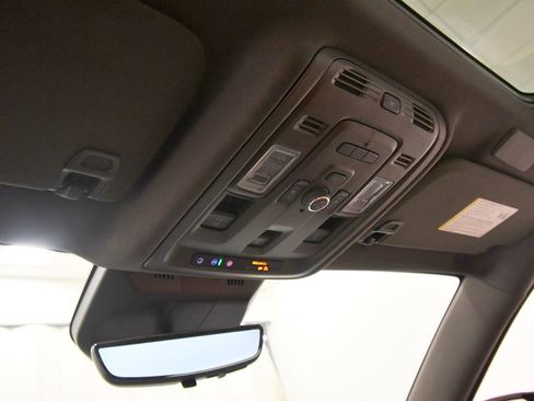 Used 2022 Cadillac Escalade Sport w/ Touring Package AWD/4WD image 32
