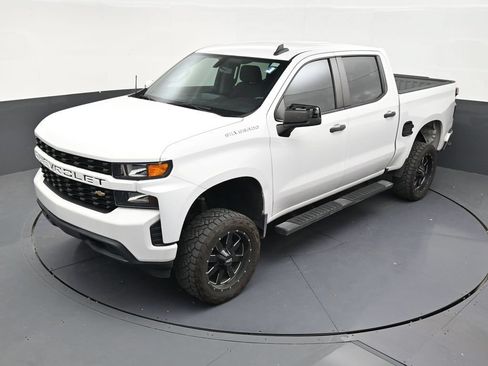 Used 2020 Chevrolet Silverado 1500 Custom w/ Custom Value Package RWD image 12