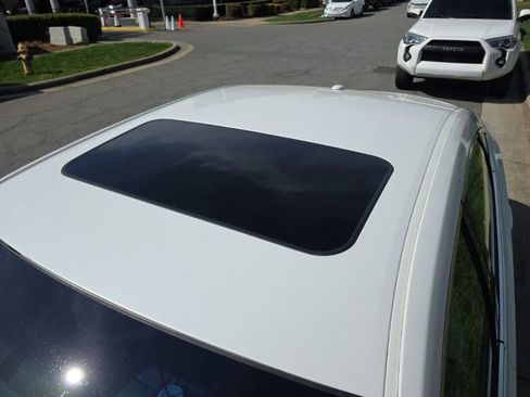 Used 2015 Toyota Avalon XLE Premium image 15