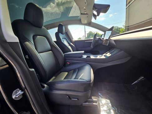 Used 2024 Tesla Model Y Long Range AWD/4WD image 59