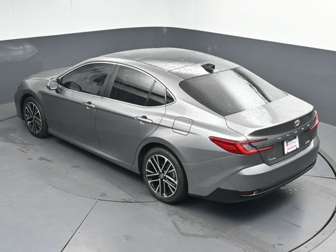 Used 2026 Toyota Camry XLE image 38