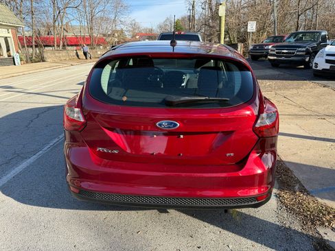 Used 2014 Ford Focus SE image 4