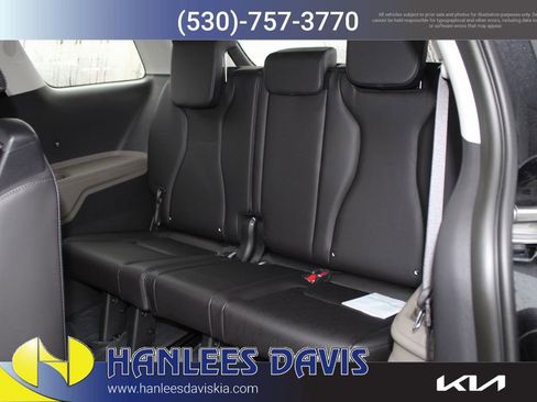 New 2026 Kia Carnival LXS image 15
