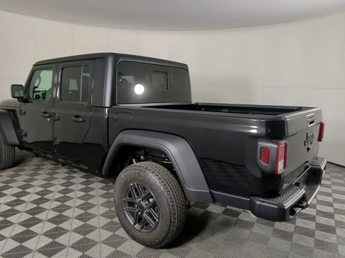 New 2026 Jeep Gladiator Sport image 7