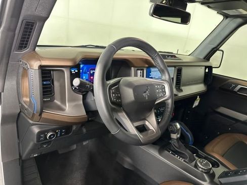 Used 2023 Ford Bronco Outer Banks image 12