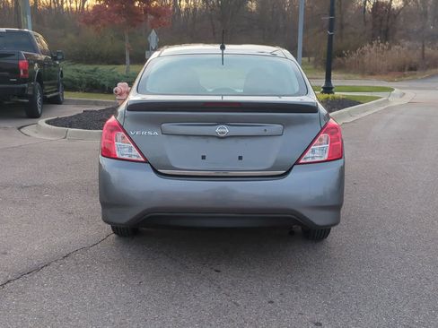 Used 2017 Nissan Versa S Plus image 7