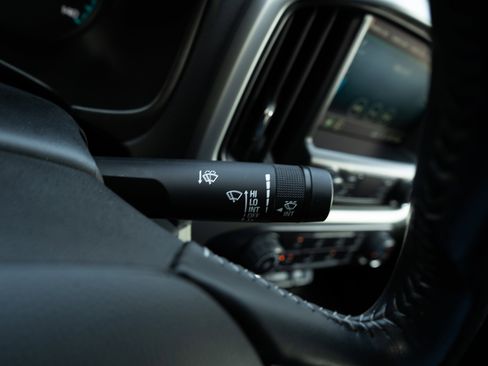 Used 2021 Chevrolet Colorado LT w/ LT Convenience Package image 24