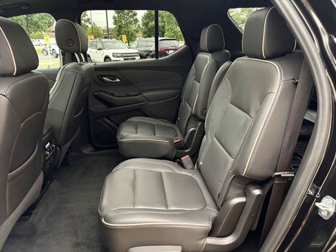Used 2023 Chevrolet Traverse Premier w/ Redline Edition AWD/4WD image 19