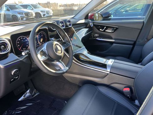 Used 2025 Mercedes-Benz GLC 350e 4MATIC image 29