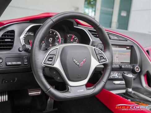 Used 2016 Chevrolet Corvette Z06 w/ 3LZ Preferred Equipment Group RWD image 12