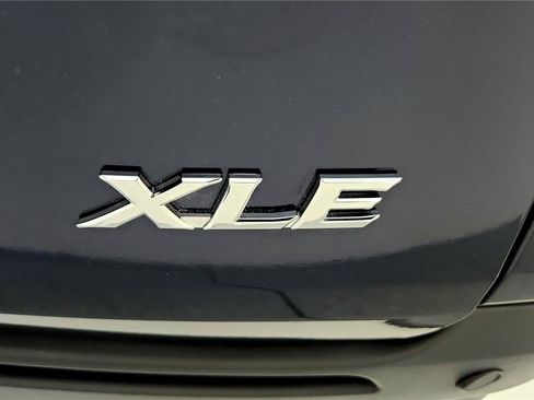 Used 2025 Toyota Sienna XLE image 14