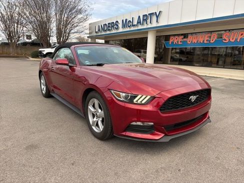 Used 2015 Ford Mustang Convertible image 2