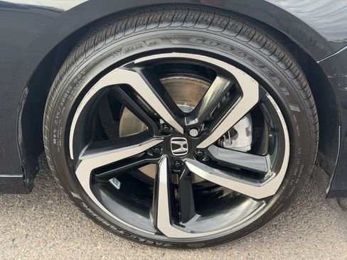 Used 2019 Honda Accord Sport image 10
