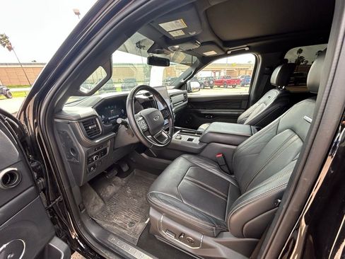 Used 2024 Ford Expedition Platinum RWD image 10