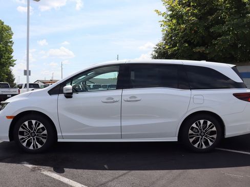 Certified 2026 Honda Odyssey Elite image 2