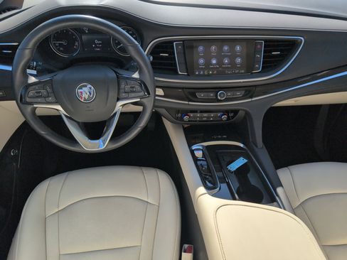 Certified 2024 Buick Enclave Essence image 29
