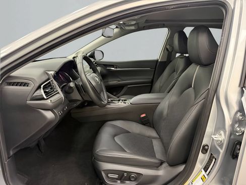 Used 2023 Toyota Camry XSE w/ Navigation Package FWD image 12