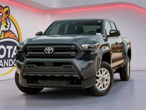 Used 2025 Toyota Tacoma SR AWD/4WD image 1