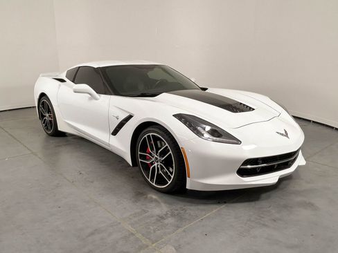 Used 2016 Chevrolet Corvette Stingray Coupe image 3
