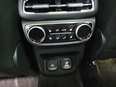 Used 2024 Genesis GV80 3.5T w/ Prestige Package image 39