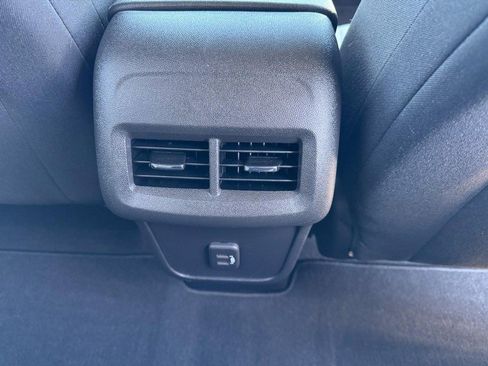 Used 2022 Chevrolet Equinox LS w/ LS Convenience Package image 16