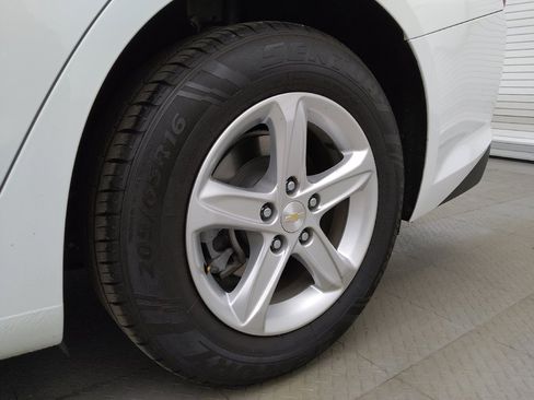 Used 2020 Chevrolet Malibu LS FWD image 31