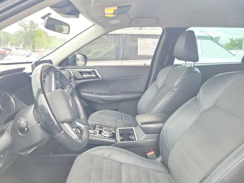 Used 2023 Mitsubishi Outlander SE FWD image 19