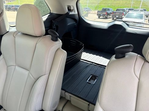 Used 2020 Subaru Ascent Limited w/ Popular Package #3 AWD/4WD image 11